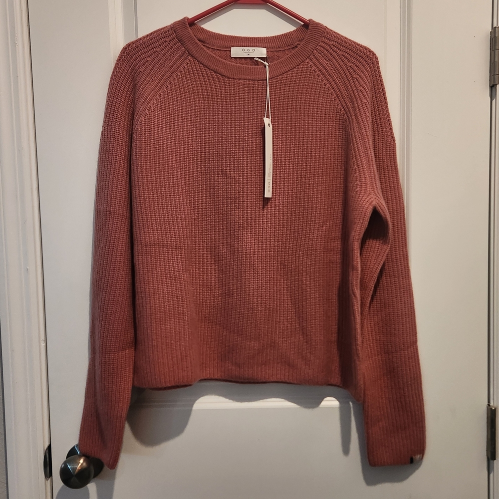 Cozy Women's Crew Neck Sweater. 100% Cashmere